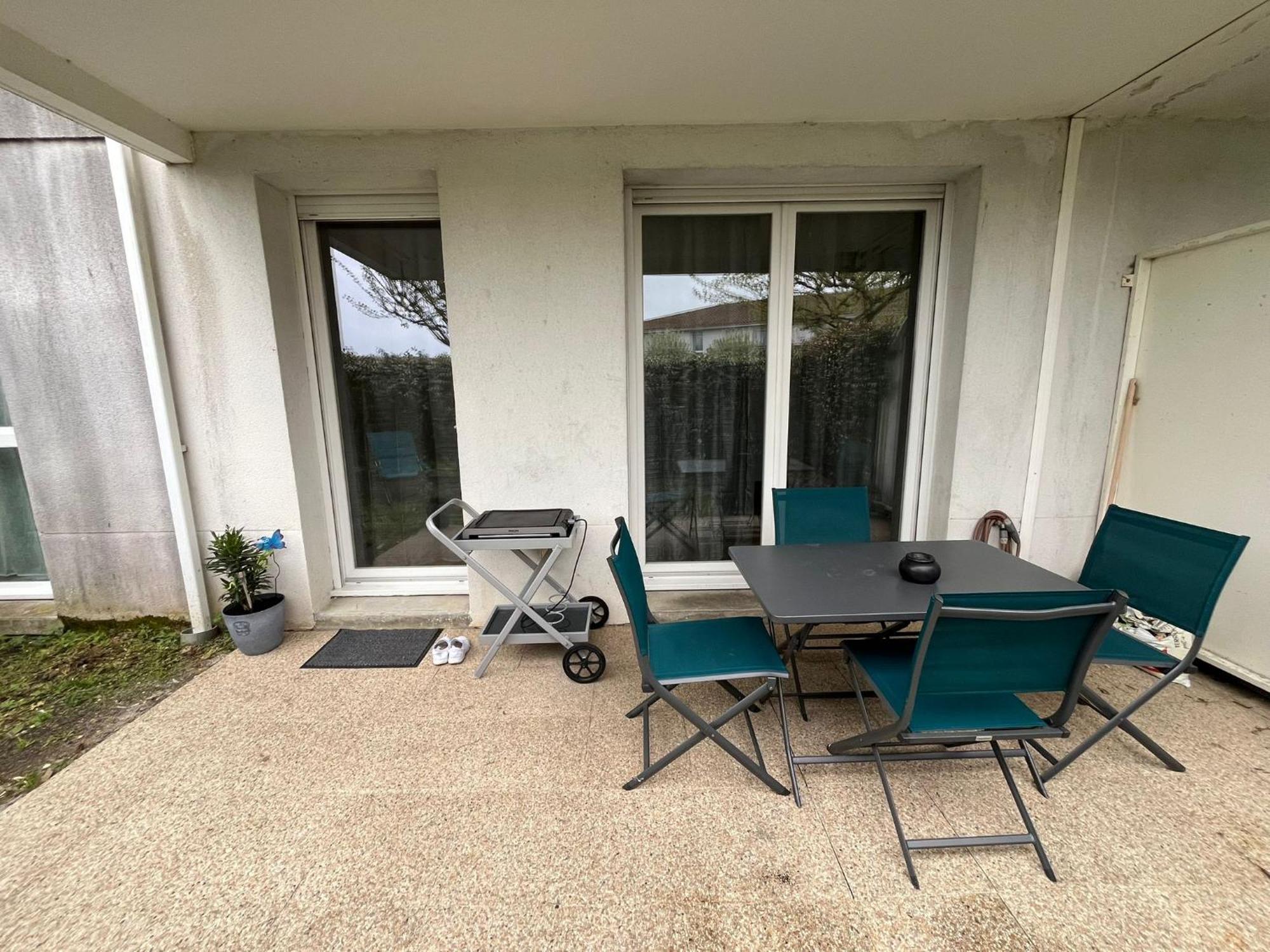Appartement Avec Jardin A Rochefort Екстериор снимка