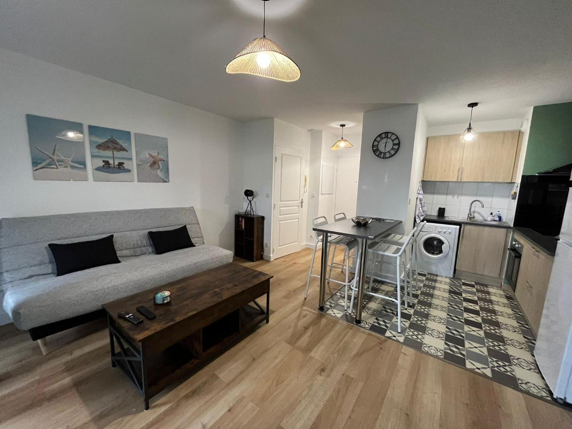 Appartement Avec Jardin A Rochefort Екстериор снимка